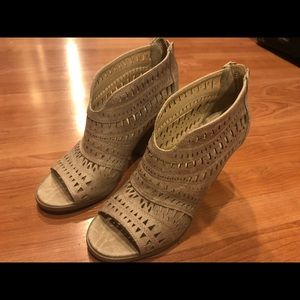 Not Rated Groove Thang Cut out peep toe bootie